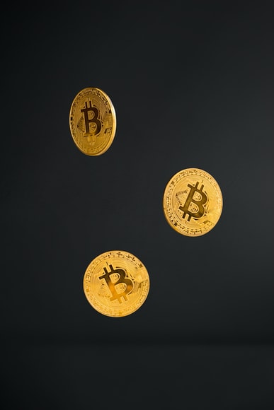 Bitcoin price falls nearly 16% below its all-time high