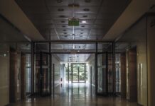 Canadian SMBs embrace digital banking, but customers want better personal service Canadian SMBs Embrace Digital Banking, but Customers Want Better Personal Service
